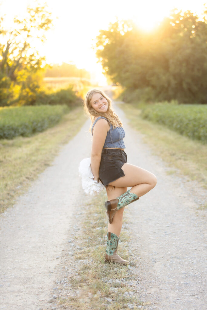 Backroad Senior Session Topeka, Kansas