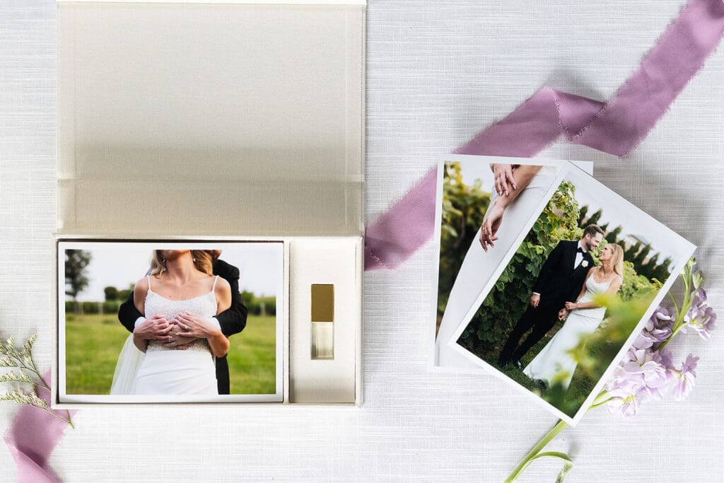 linen usb box with 5 X 7 printed sneak peeks